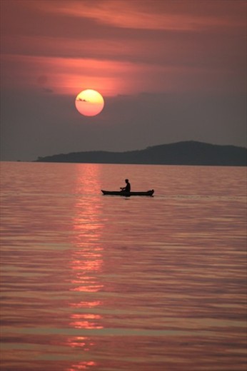 The last fisherman, Cape Maclear