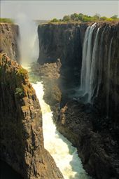 Zambezi River, Victoria Falls: by vagabondstoo, Views[471]