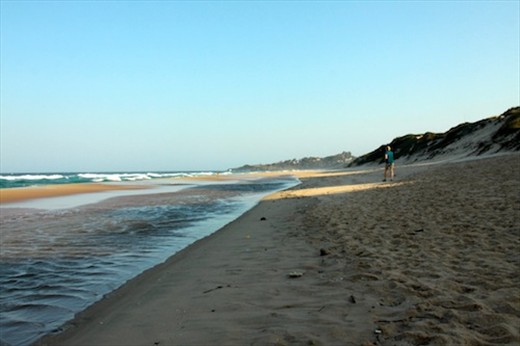 Late afternoon on the beach, Tofo