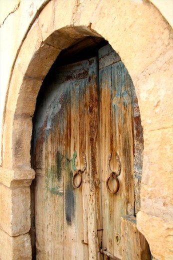 Door in the medina, Kairouan
