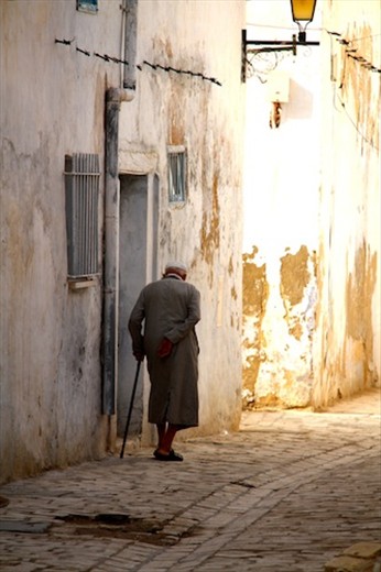 Old man in the medina, Kairouan