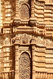 Delicate carvings, Kevda Masjid, Champaner: by vagabondstoo, Views[564]
