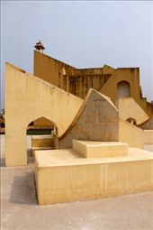 Variations on a theme, Jantar Matar, Jaipur: by vagabondstoo, Views[473]