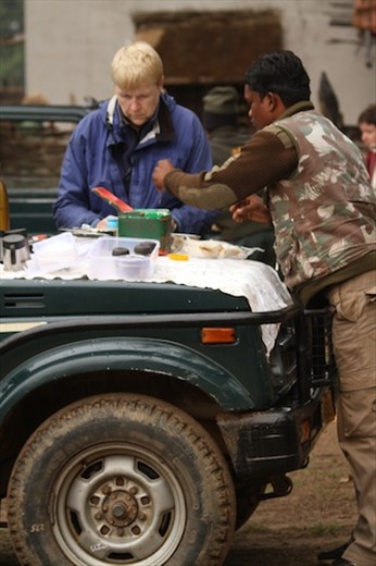 Safari breakfast, Kanha NP