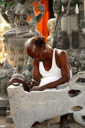 Mamallapura stone carver: by vagabondstoo, Views[542]