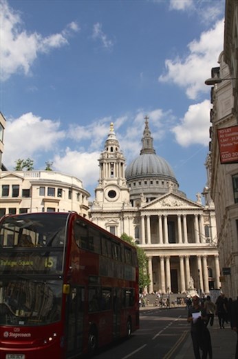 St Paul's Cathedral and double decker bus