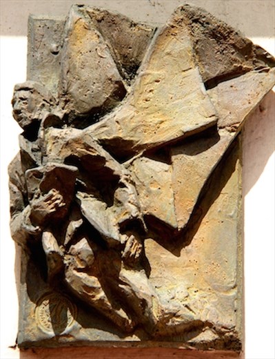 Street sculpture, Armagh - Special Delivery