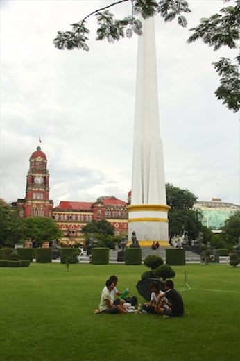 Yangon park