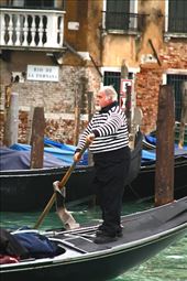 Old school gondolier, Venice: by vagabondstoo, Views[544]