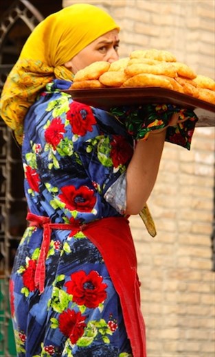Bread lady, Bukhara