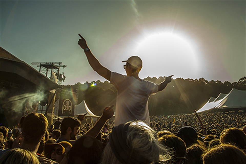 Electric energy and colour filter through the crowd at Falls Festival on NYE.