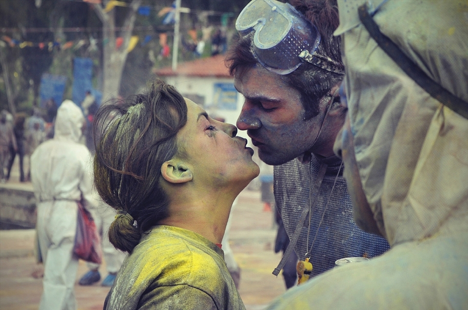 The kiss after the war