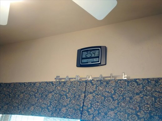 19 degrees Fahrenheit in Pittsburgh, Brrrr! Let's blow this popstand!