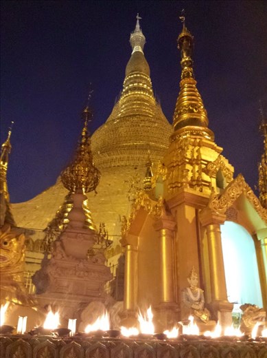 Shwedagon Pagoda 