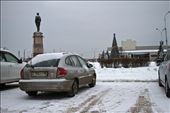 Main square where cars come and go to see the Russian Christmas tree which represents the coming of a new year.: by vespa150, Views[248]