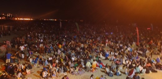 Just a couple of people at the SM pier Thursday night concert
