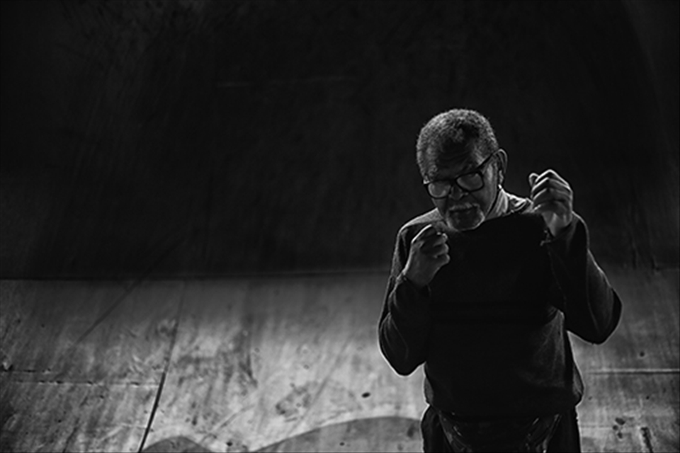 Nelson, 85, works under Alcântara Machado Bridge teaching the art of boxing.