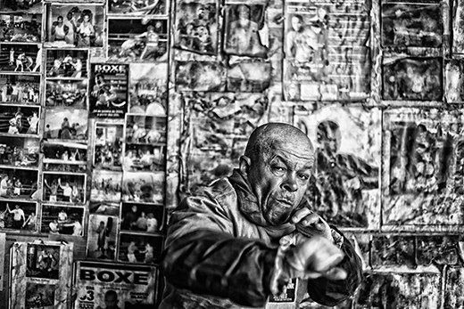 Pascoal has lost everything, house, family... but found himself practicing box.