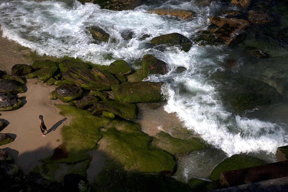 Looking forward - Bondi Beach, Sydney, 2011