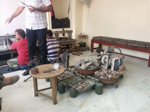 The jewellery demonstration