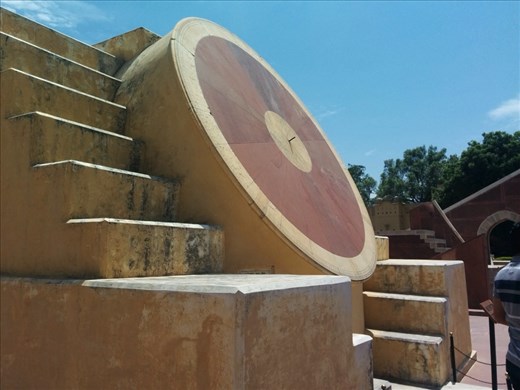 Another 300 year old sundial