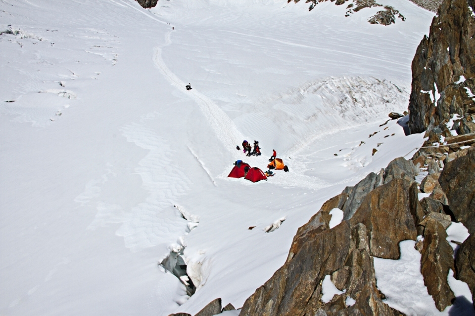 Basecamp(3760m)
Leaving early in the morning 4am returning late afternoon 7pm
