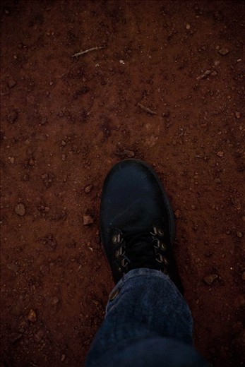 First steps in African red soil, just remind me of the reddish soil of Misiones, Argentina.

For first time in 25 years I had the opportunity to fly away from home, and heading to an amazing destiny such as Southafrica. Also, I got the chance to meet long distance relatives and feel the vibe of this incredible continent living for ten days in their farm near Piet Retief, Mpumalanga.