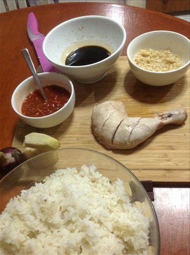 this is my finished version of the Hainanese Chicken Rice