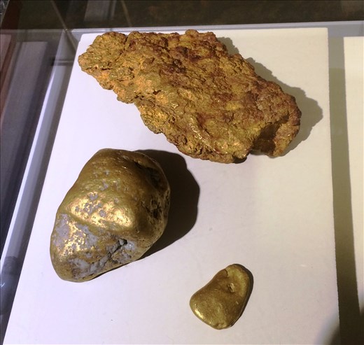 Worlds largest gold nugget