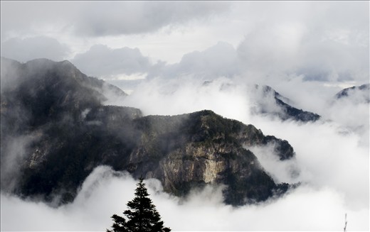 dream or real, never mind, it stays still...and wait for us. 