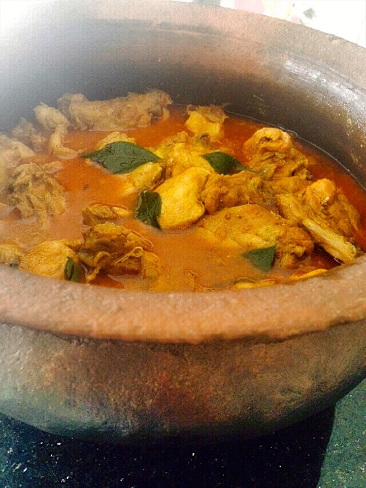 Sri Lankan Chicken Curry
