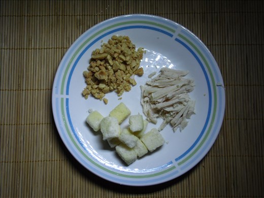 chicken, peanuts, croutons