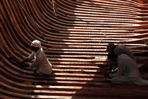 Workers in the lighter(ship)