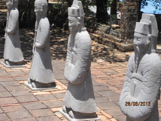 Chess anyone. Tomb 3. Hue