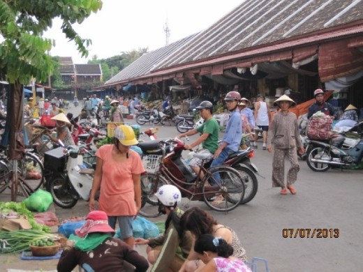 Its now 6am at the market