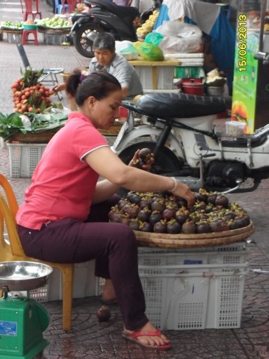 Fruit vendor HCMC