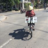 A lady taking delivery of ice. Going back home or to work place. : by wendyandkevin, Views[224]