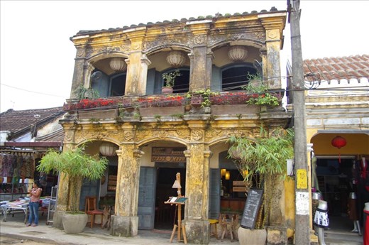 Beautiful French Colonial buildings in HoiAn