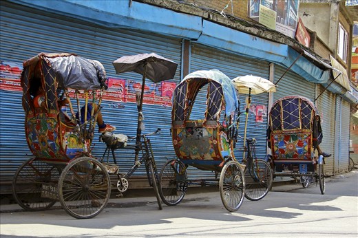 Arriving in Kathmandu the most intimate way to see the belly of the beast