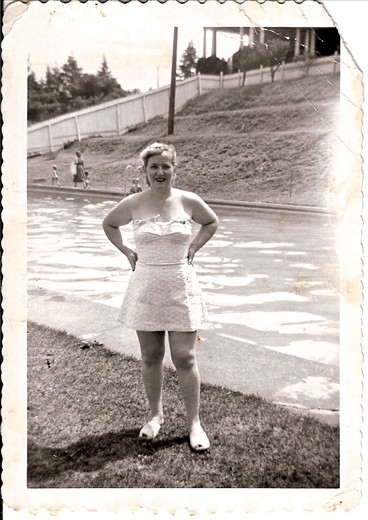 Grandma Marion in her prime, taking a break from the kitchen.