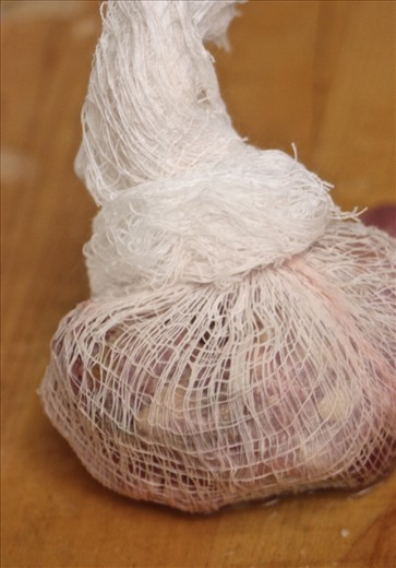 Use a cheese cloth bundle to tie up the innards.