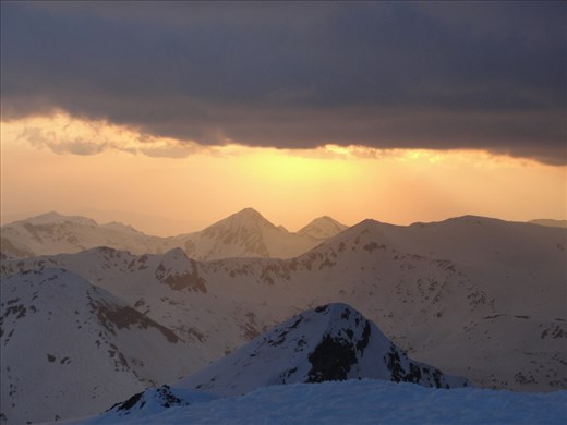 This peak in the heart of the mountain is called Polejan, which means 