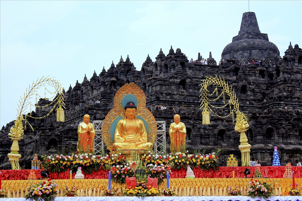 The Great Temple of Buddhism - Borobudur Temple overlooking the Great Buddha