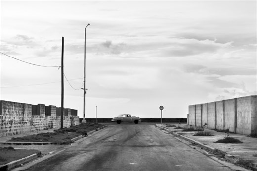 One of the peculiarities of Cuba are definitely the streets. The most famous is certainly the Malecón along the coast in Havana. It was built to protect the city from the water, but in reality, it would serve more for night time promenades by Habaneros. Photograph it almost empty as in this shot is infrequent.