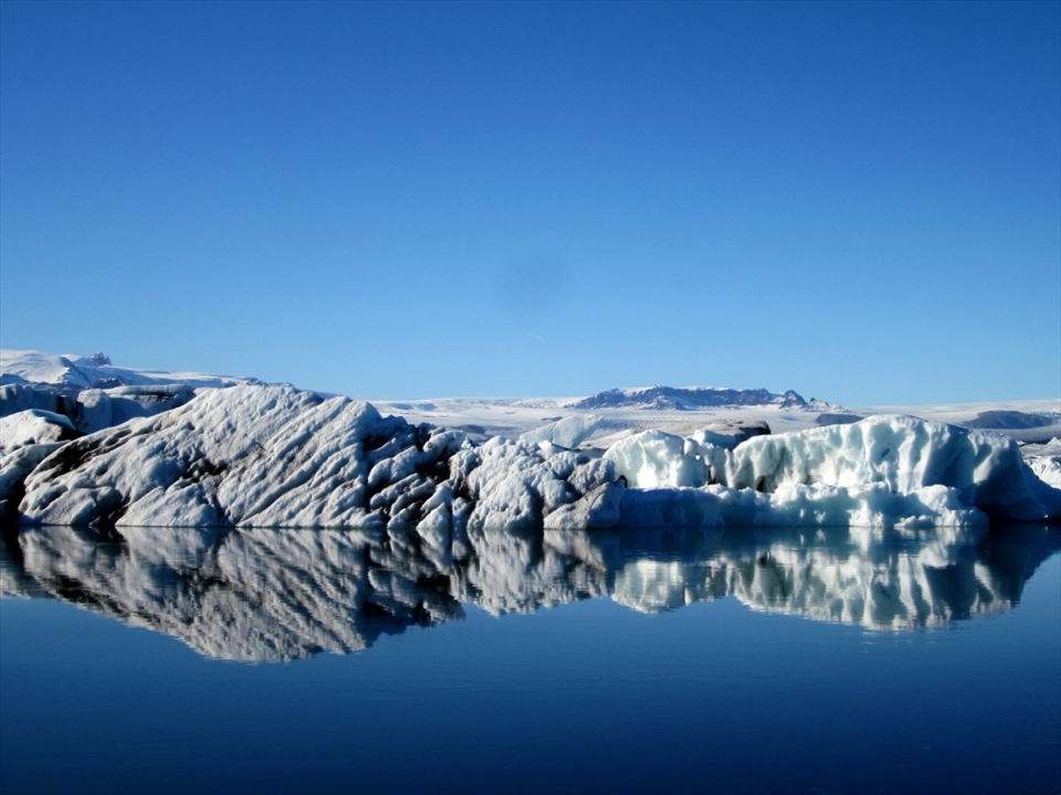 Iceland. September 2012.
I spent a whole day watching those glaciers. In the morning, everything was so calm and that reflexion was amazing.Later, they started to melt. That noise and movements was so impressive!