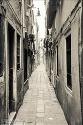 The Alleyway @ 