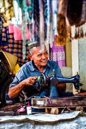 In addition to the traditional atmosphere and simplicity, which makes this market so fascinating is the hospitality of every seller and visitors, both young and old. This atmosphere that makes me really enjoy to photograph and also shopping here.: by yogayudistira, Views[776]