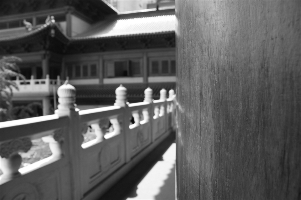 This temple in Shanghai is constantly having maintenance carried out to ensure that future generations are able to still frequent this place of worship.    