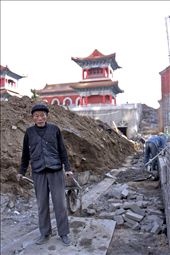 These men are sacrificing their lives to make history. Centuries from now this temple will still be standing. People will appreciate the art these men created through Yugu’an Temple, forever immortalizing the “Change Dynasty”. : by yuguantemple-china, Views[342]
