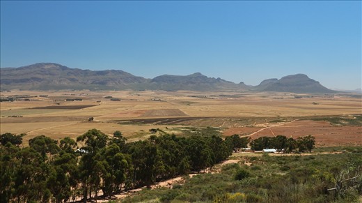Arid South African landscape driving north from Cape Town.